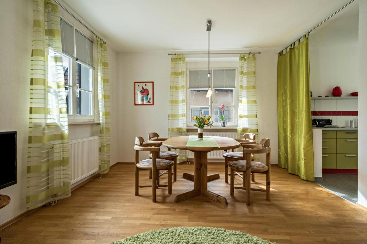 Ferienwohnung Am Schloss Heiligenborn Εξωτερικό φωτογραφία